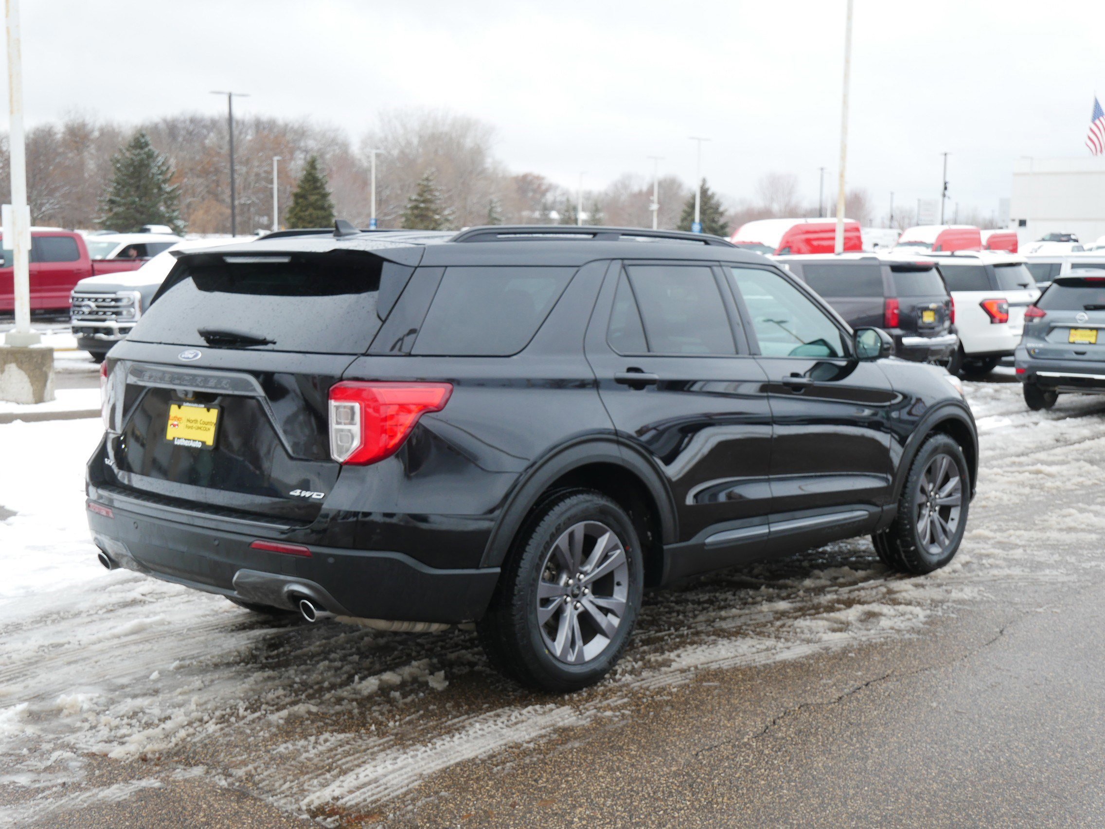 Certified 2023 Ford Explorer XLT w/ Equipment Group 202A image 7
