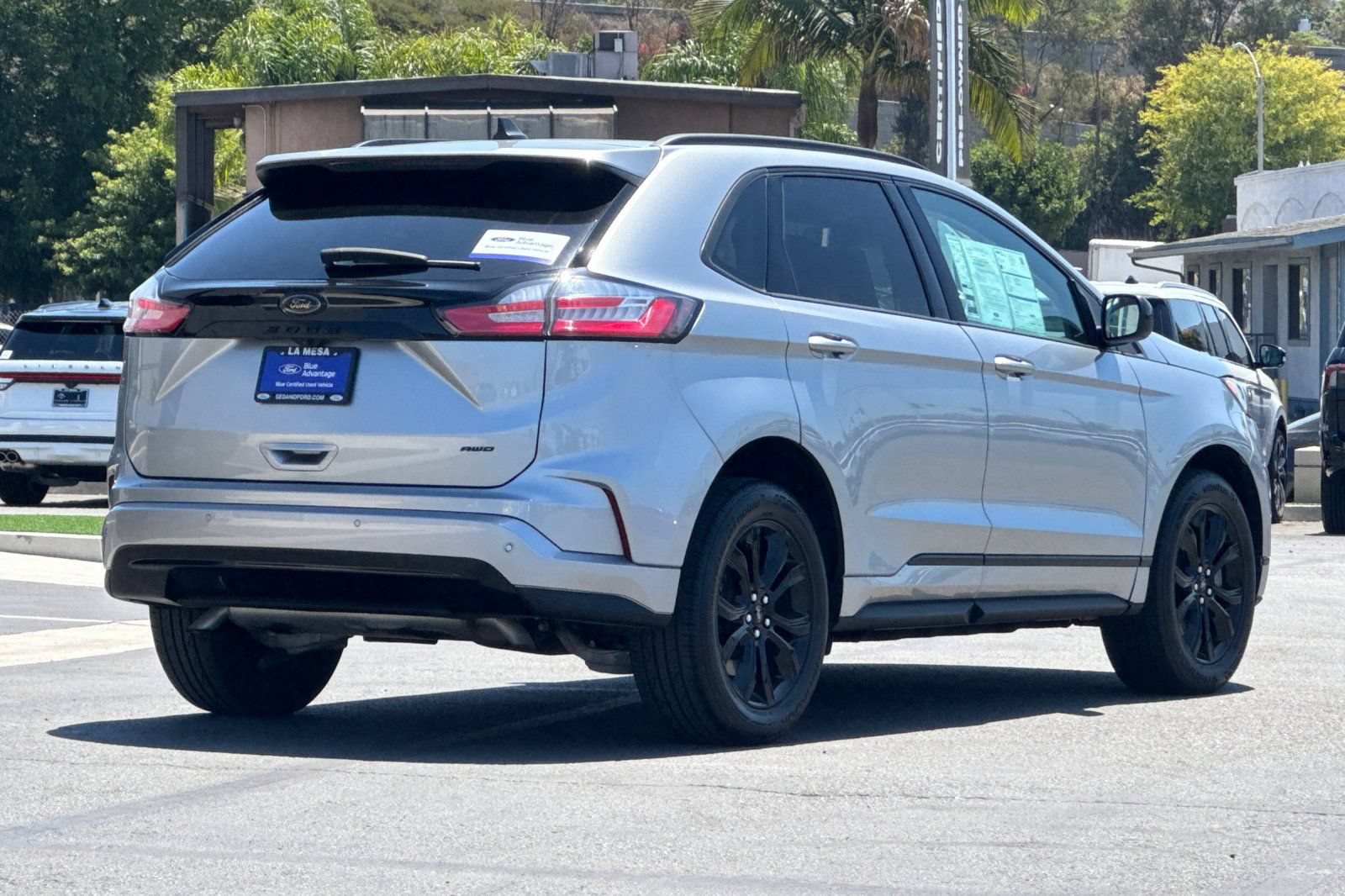 Certified 2023 Ford Edge SE w/ Black Appearance Package AWD/4WD image 3