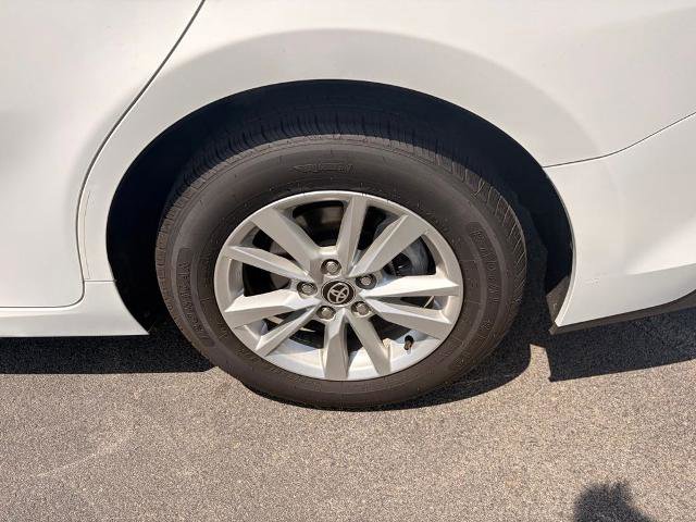 Used 2025 Toyota Camry LE image 30
