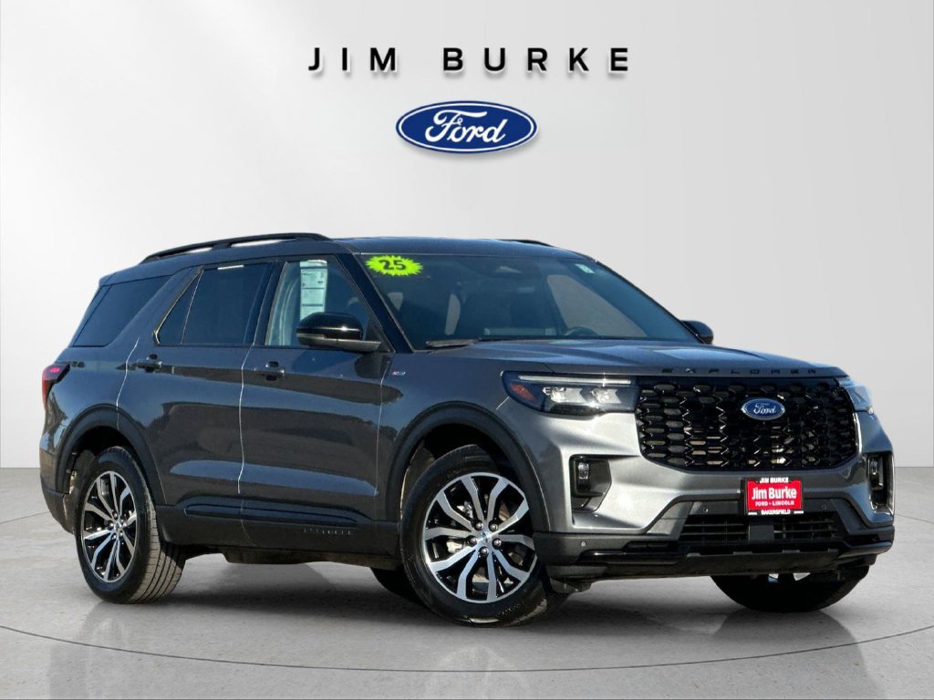 Certified 2025 Ford Explorer ST-Line AWD/4WD image 7
