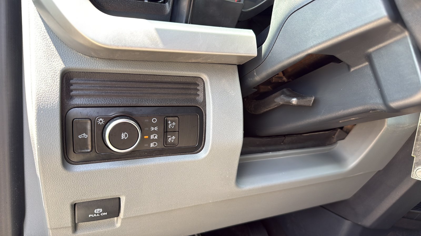 Certified 2025 Ford F250 XLT AWD/4WD image 17