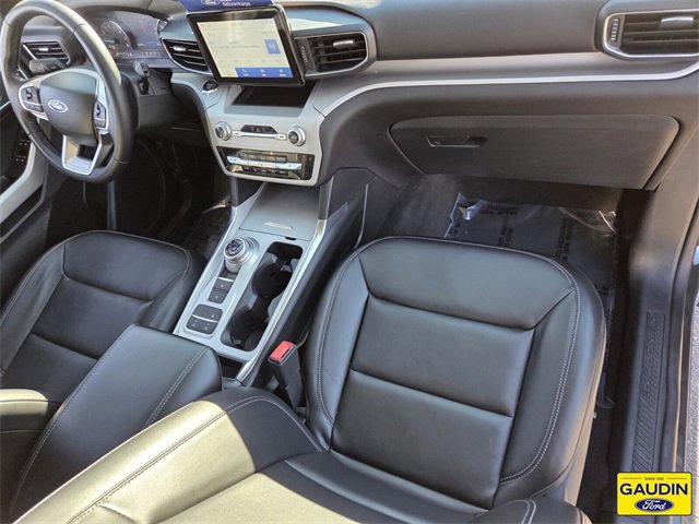 Certified 2022 Ford Explorer XLT w/ Equipment Group 202A image 17