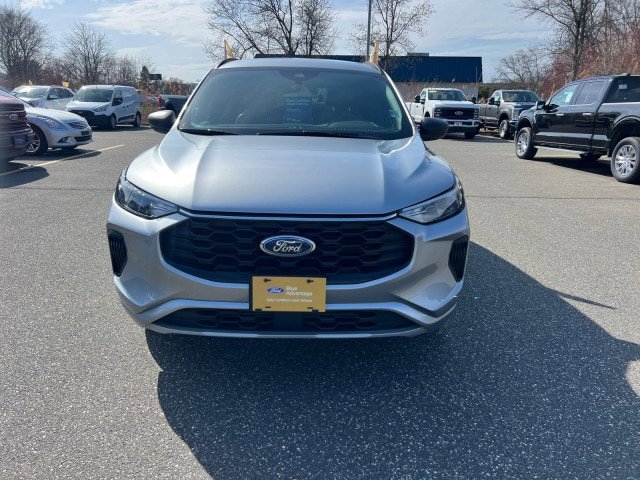Certified 2024 Ford Escape ST-Line AWD/4WD image 7