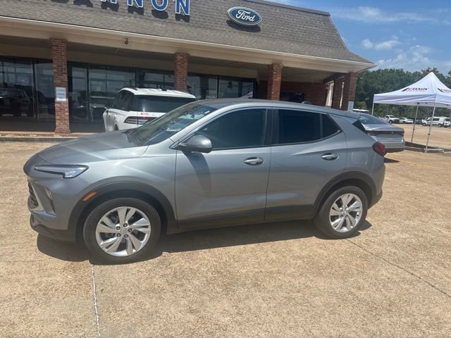 Used 2025 Buick Encore GX Preferred FWD image 1