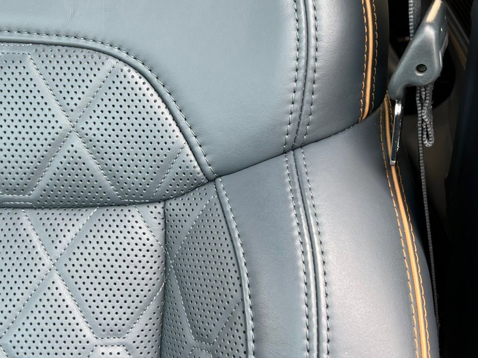 Used 2023 Jeep Grand Wagoneer Series III w/ Rear Seat Video Group 1 image 19