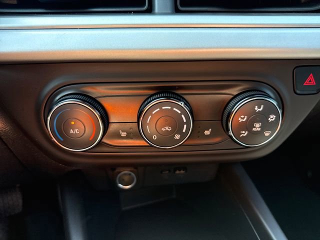 Used 2024 Chevrolet Trax RS FWD image 24