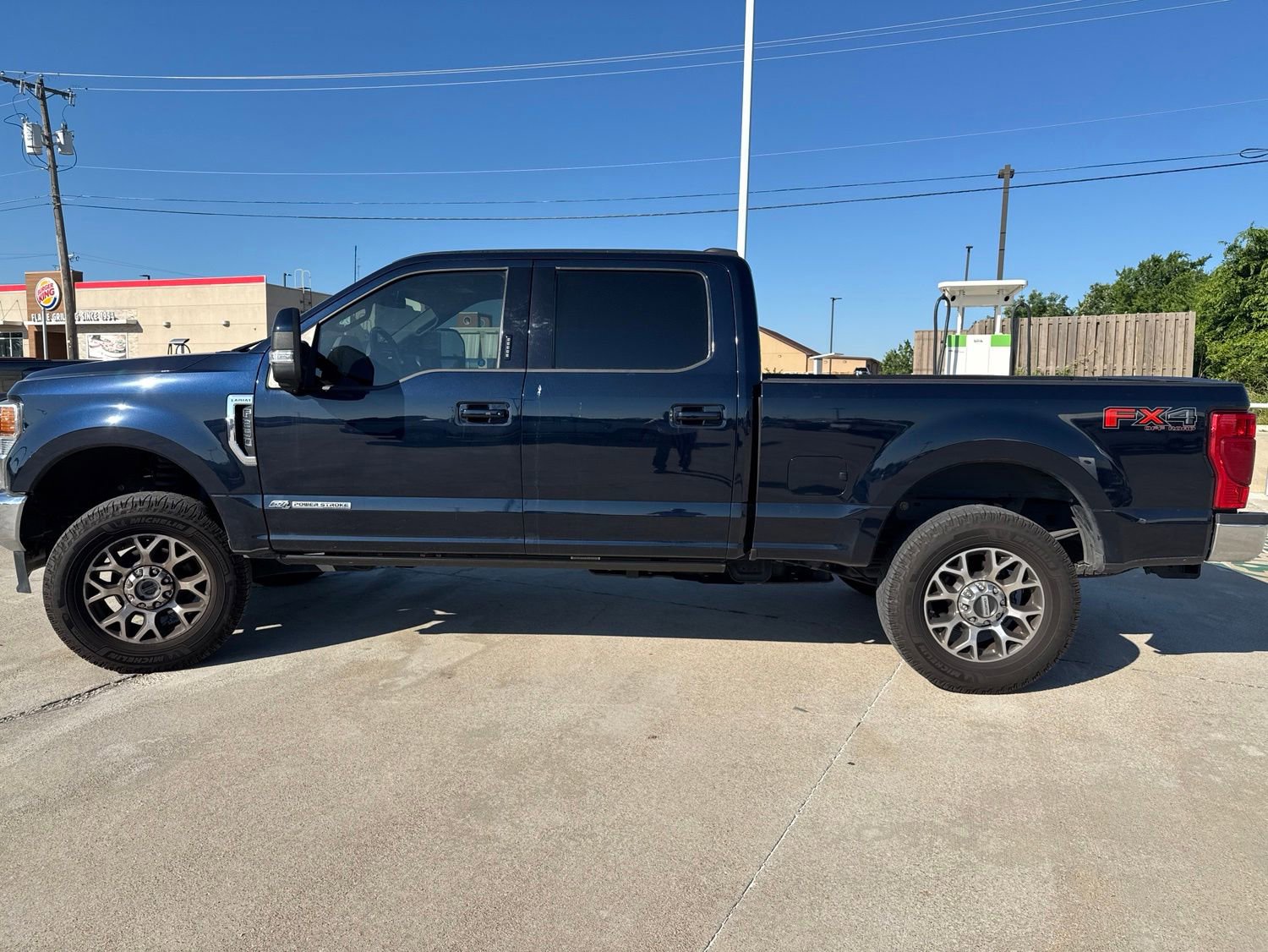 Certified 2022 Ford F250 Lariat w/ Lariat Ultimate Package AWD/4WD image 7