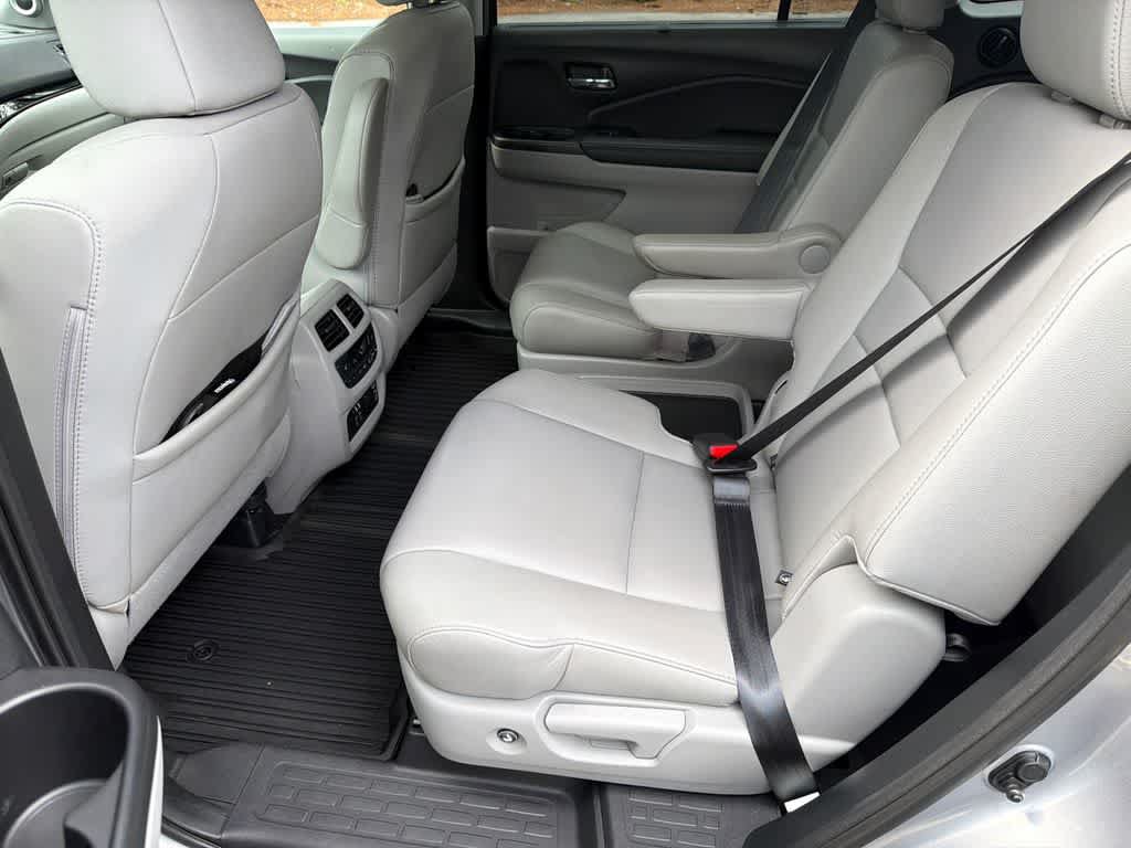 Used 2021 Honda Pilot Touring image 18