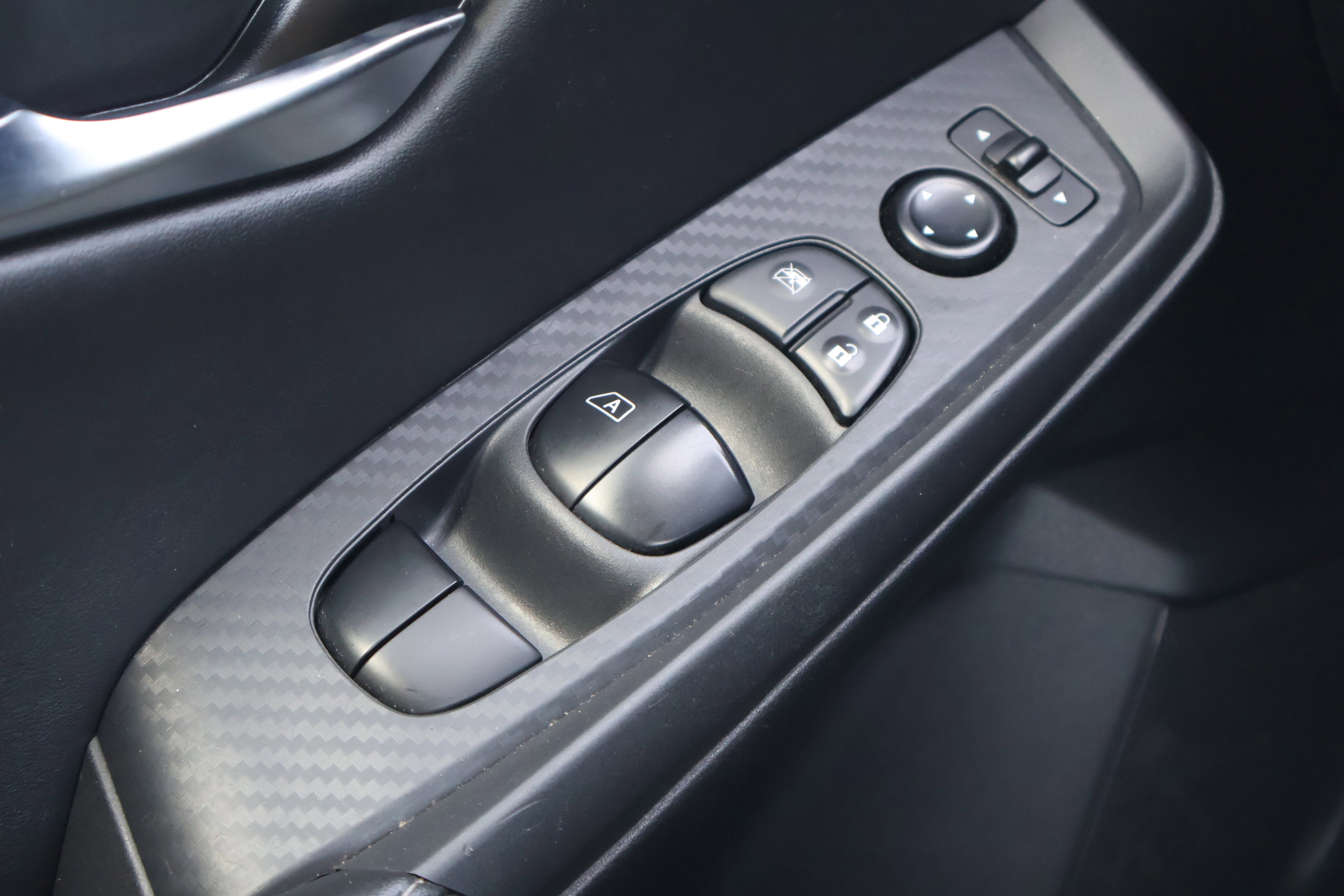 Used 2024 Nissan Sentra SV image 17