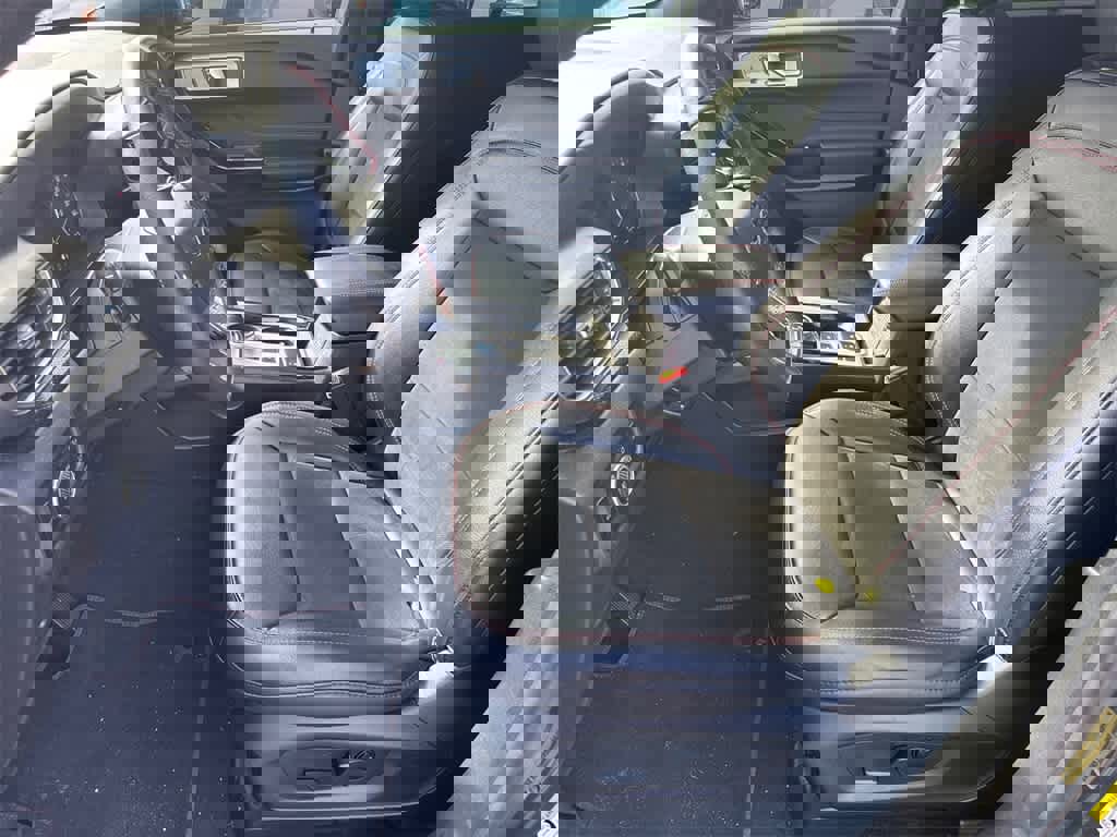 Certified 2023 Ford Explorer ST-Line w/ Class IV Trailer Tow Package image 6