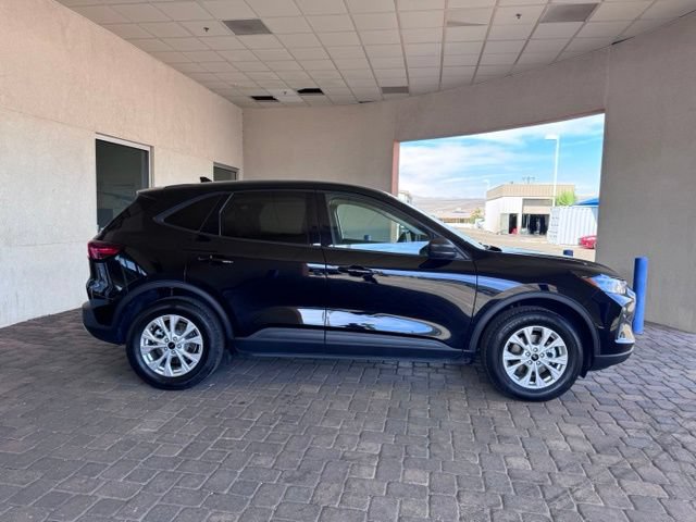 Certified 2025 Ford Escape Active AWD/4WD image 6