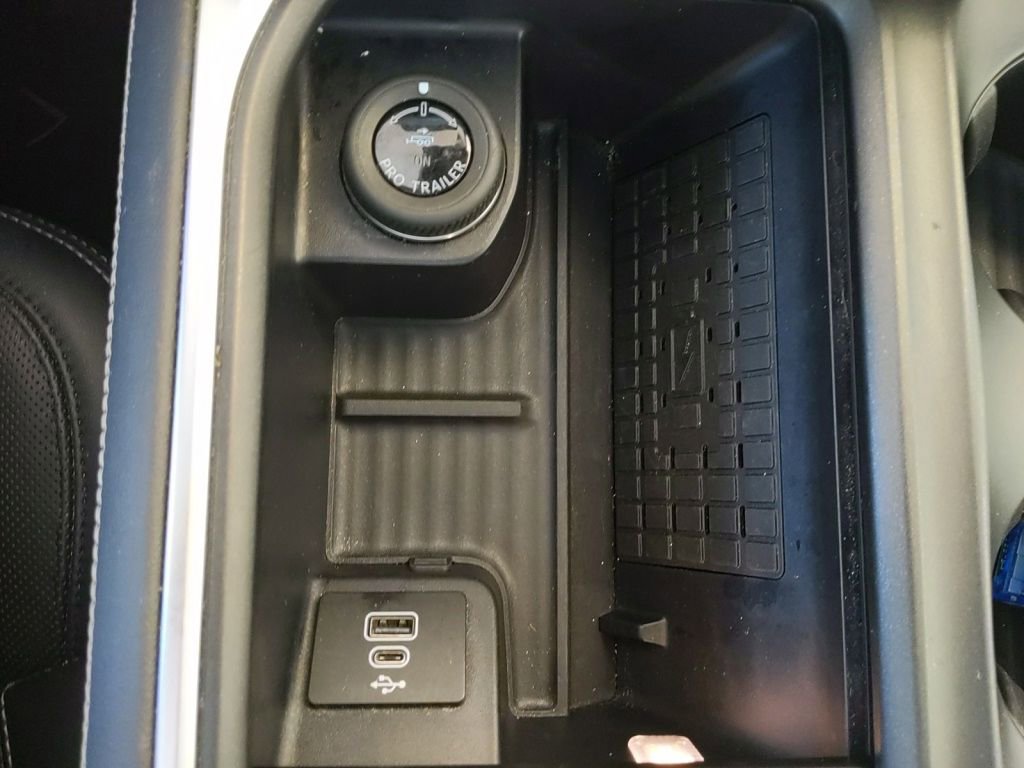 Certified 2025 Ford Expedition Platinum AWD/4WD image 25