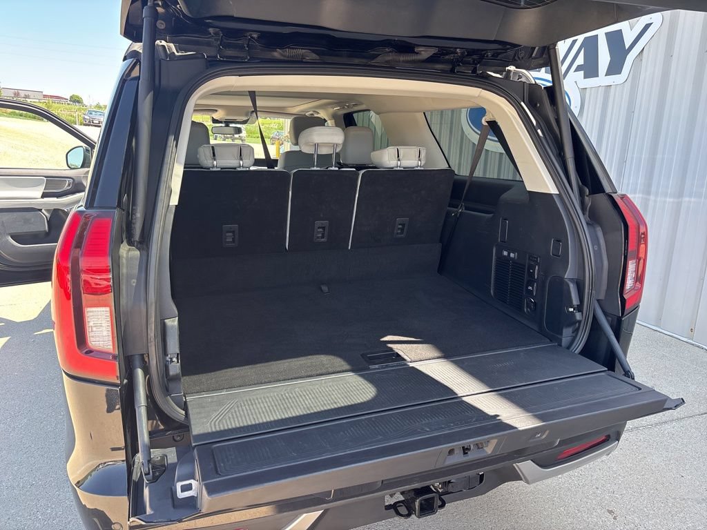 Certified 2025 Ford Expedition Max Platinum w/ Driver's Package AWD/4WD image 35