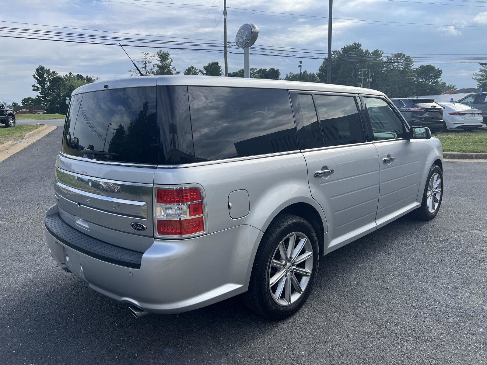 Certified 2019 Ford Flex Limited FWD image 4
