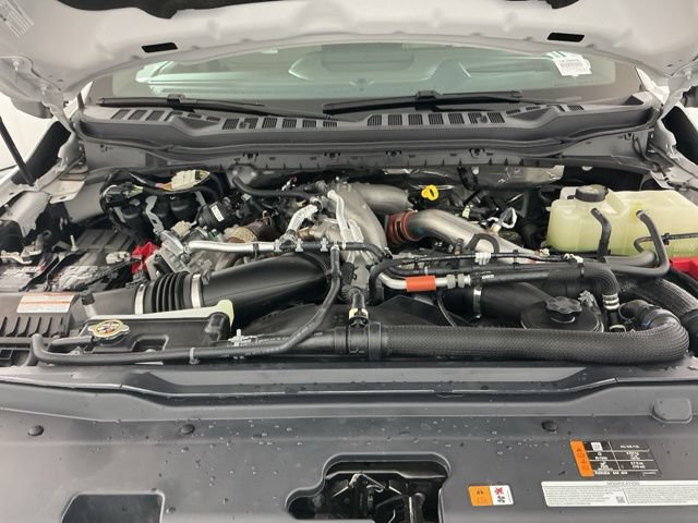 Certified 2025 Ford F450 Platinum w/ Platinum Plus Package AWD/4WD image 35