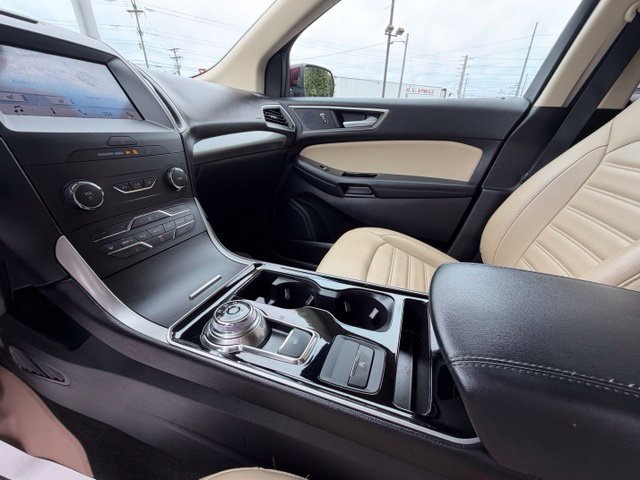 Certified 2019 Ford Edge SEL w/ Equipment Group 201A FWD image 19