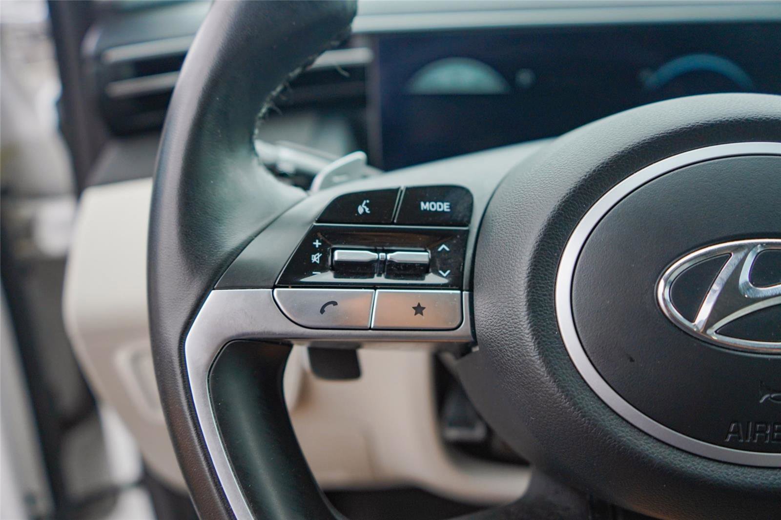 Used 2023 Hyundai Tucson Limited image 14