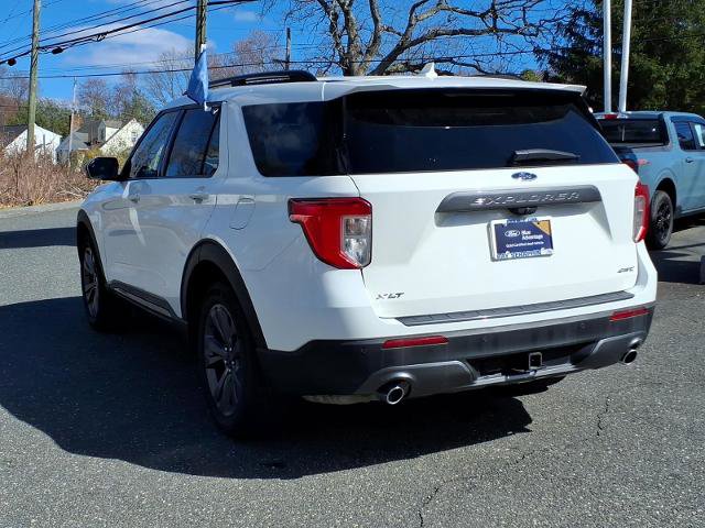 Certified 2022 Ford Explorer XLT w/ Equipment Group 202A image 5