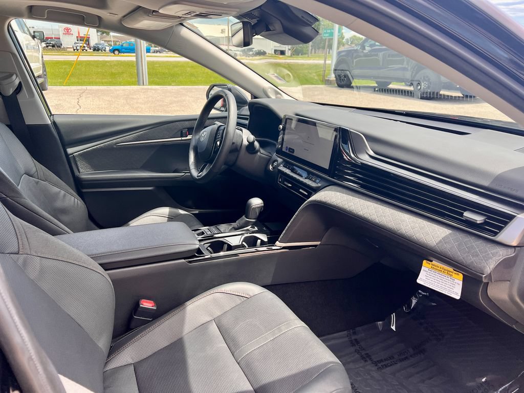Used 2025 Toyota Camry XLE w/ Premium Plus Package AWD/4WD image 17