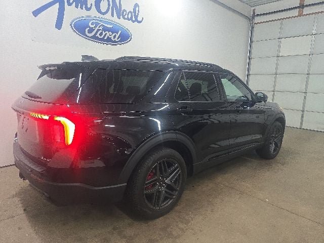 Certified 2025 Ford Explorer ST-Line w/ Premium Package AWD/4WD image 9