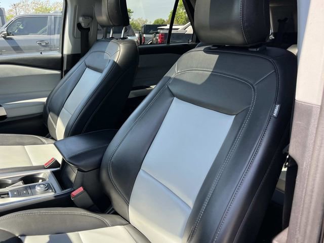 Certified 2023 Ford Explorer XLT w/ Equipment Group 202A AWD/4WD image 34