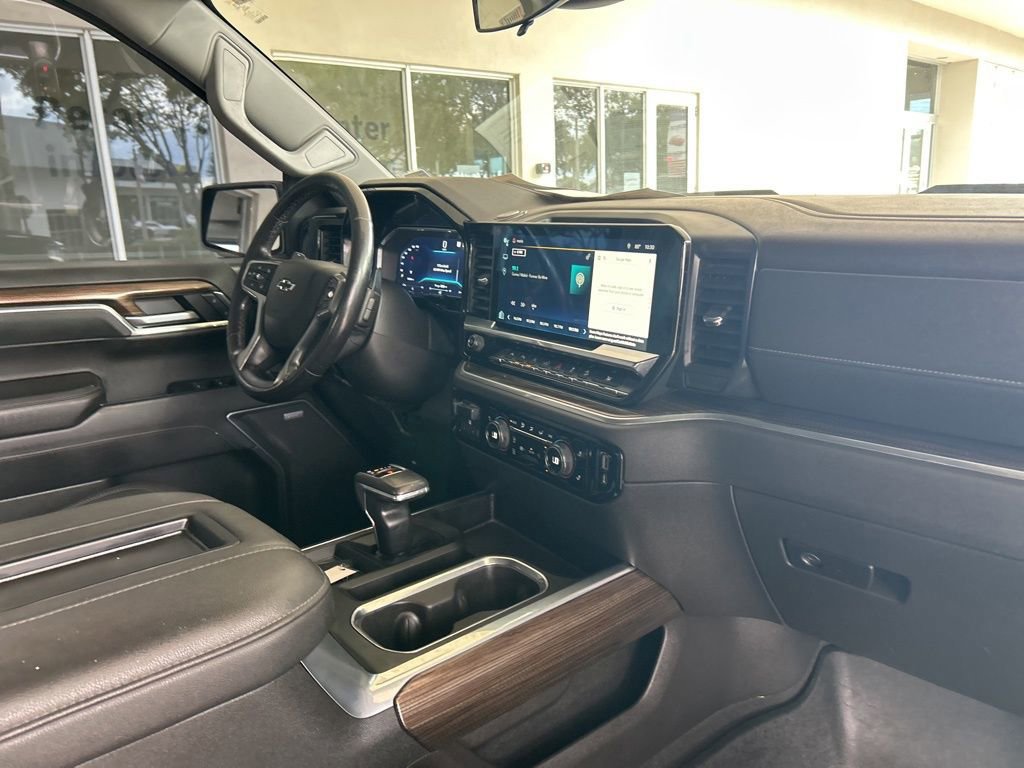 Used 2022 Chevrolet Silverado 1500 LT Trail Boss w/ LT Trail Boss Premium Package image 28