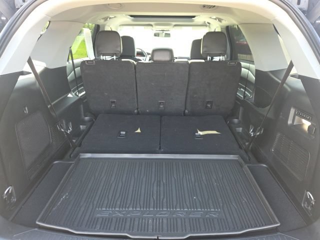 Certified 2023 Ford Explorer Limited w/ Limited Technology Package AWD/4WD image 10