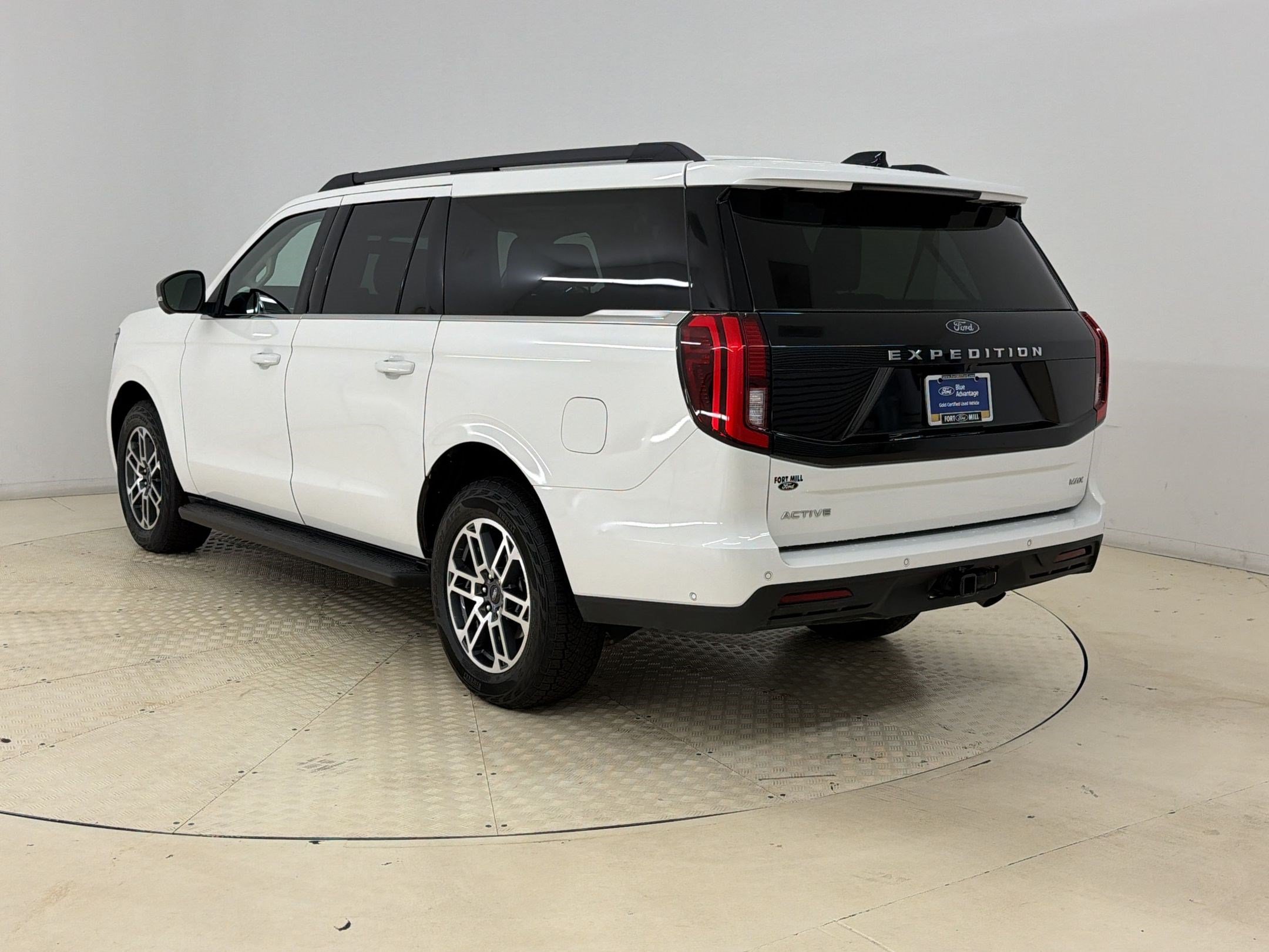 Certified 2025 Ford Expedition Max Active AWD/4WD image 3