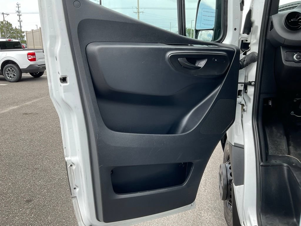 Used 2024 Mercedes-Benz Sprinter 3500 image 13