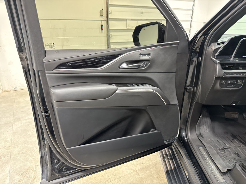 Used 2021 Cadillac Escalade Sport w/ Driver Assist Tech Package AWD/4WD image 13
