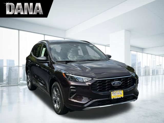 Certified 2023 Ford Escape ST-Line w/ Tech Pack #1 AWD/4WD image 1