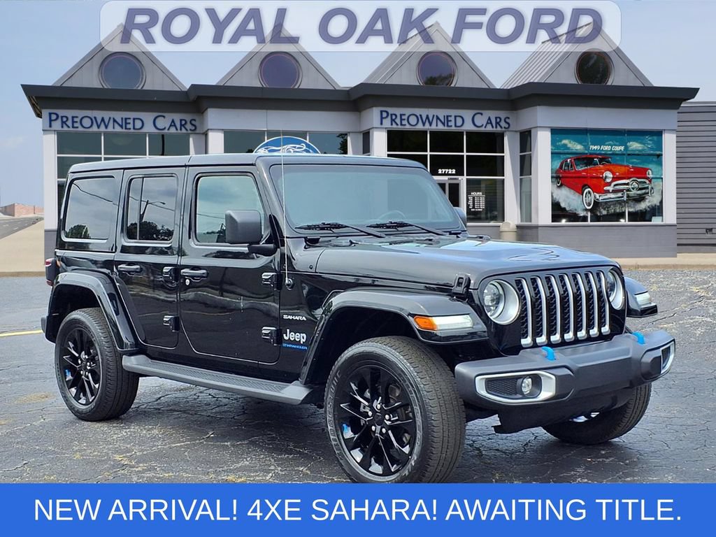 Used 2023 Jeep Wrangler Unlimited Sahara w/ Cold Weather Group AWD/4WD image 1