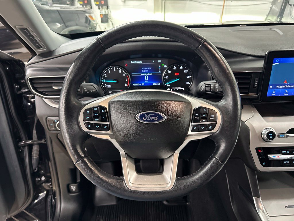 Certified 2023 Ford Explorer XLT w/ Equipment Group 202A AWD/4WD image 15