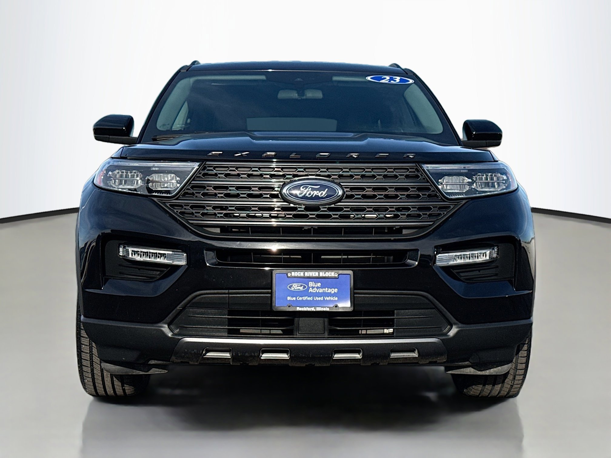 Certified 2023 Ford Explorer XLT w/ Equipment Group 202A image 5