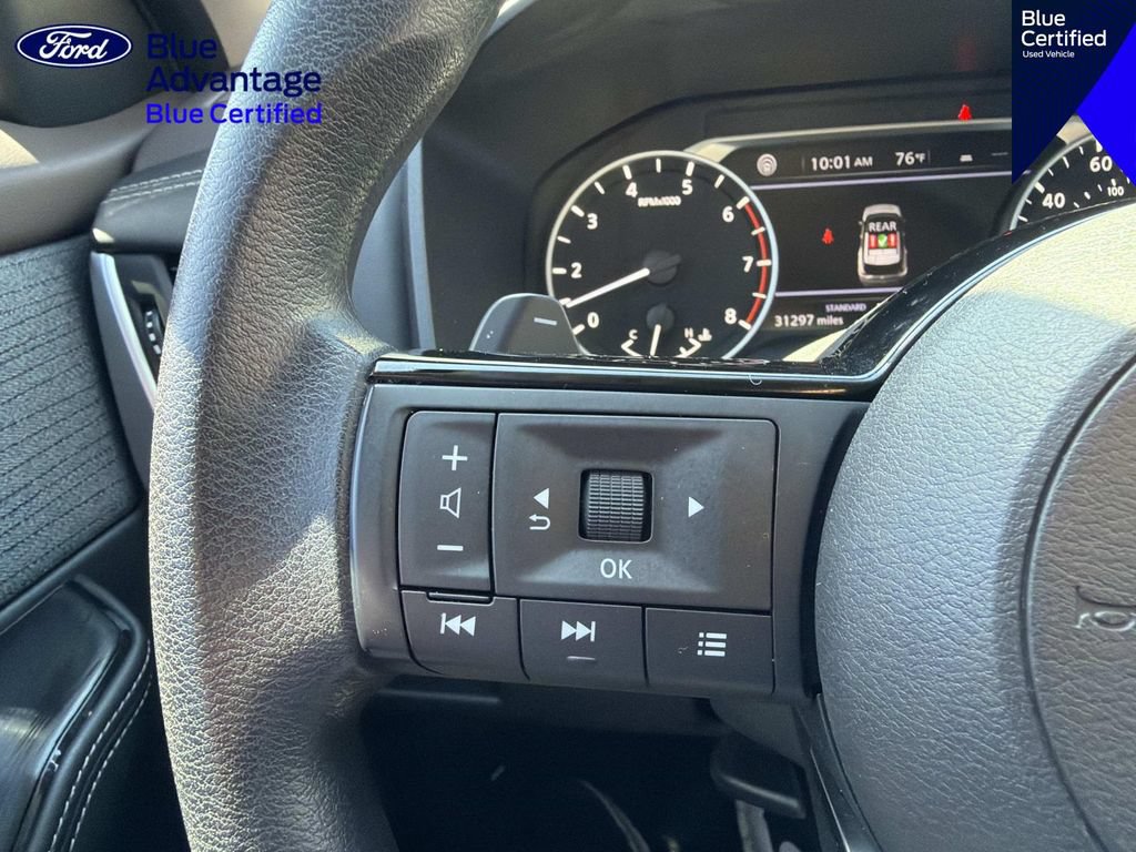Used 2023 Nissan Rogue SV FWD image 21