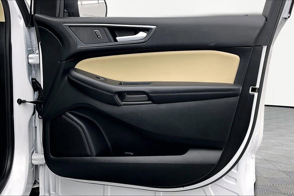 Certified 2024 Ford Edge SE image 24