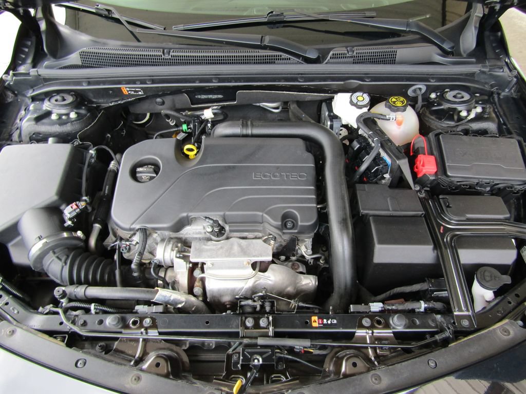 Used 2023 Chevrolet Malibu LT FWD image 27