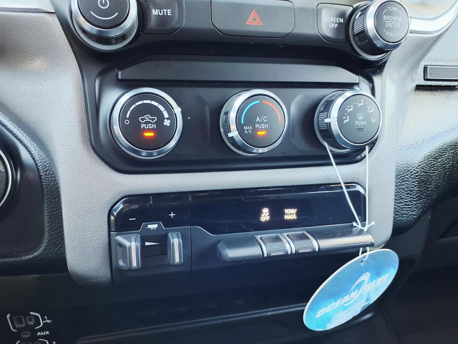 Used 2024 RAM 2500 Big Horn w/ Bed Utility Group image 25