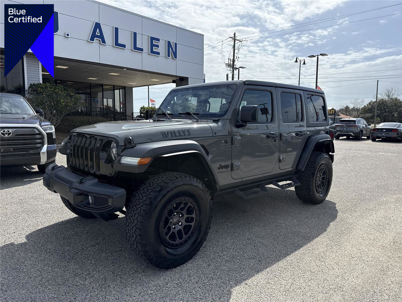 Used 2023 Jeep Wrangler Willys image 1