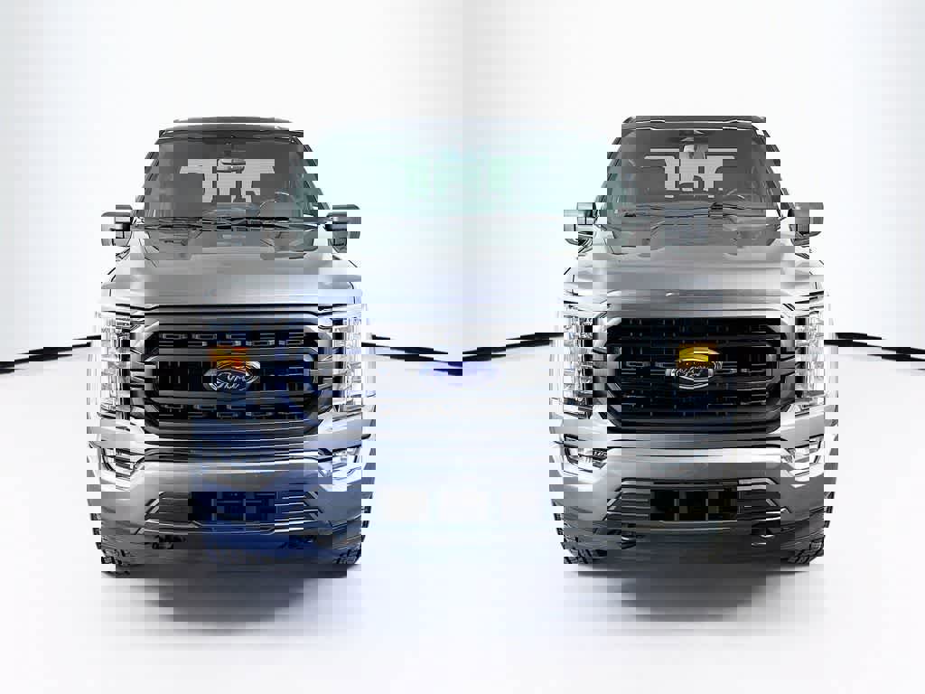 Certified 2022 Ford F150 XLT w/ Equipment Group 302A High image 8