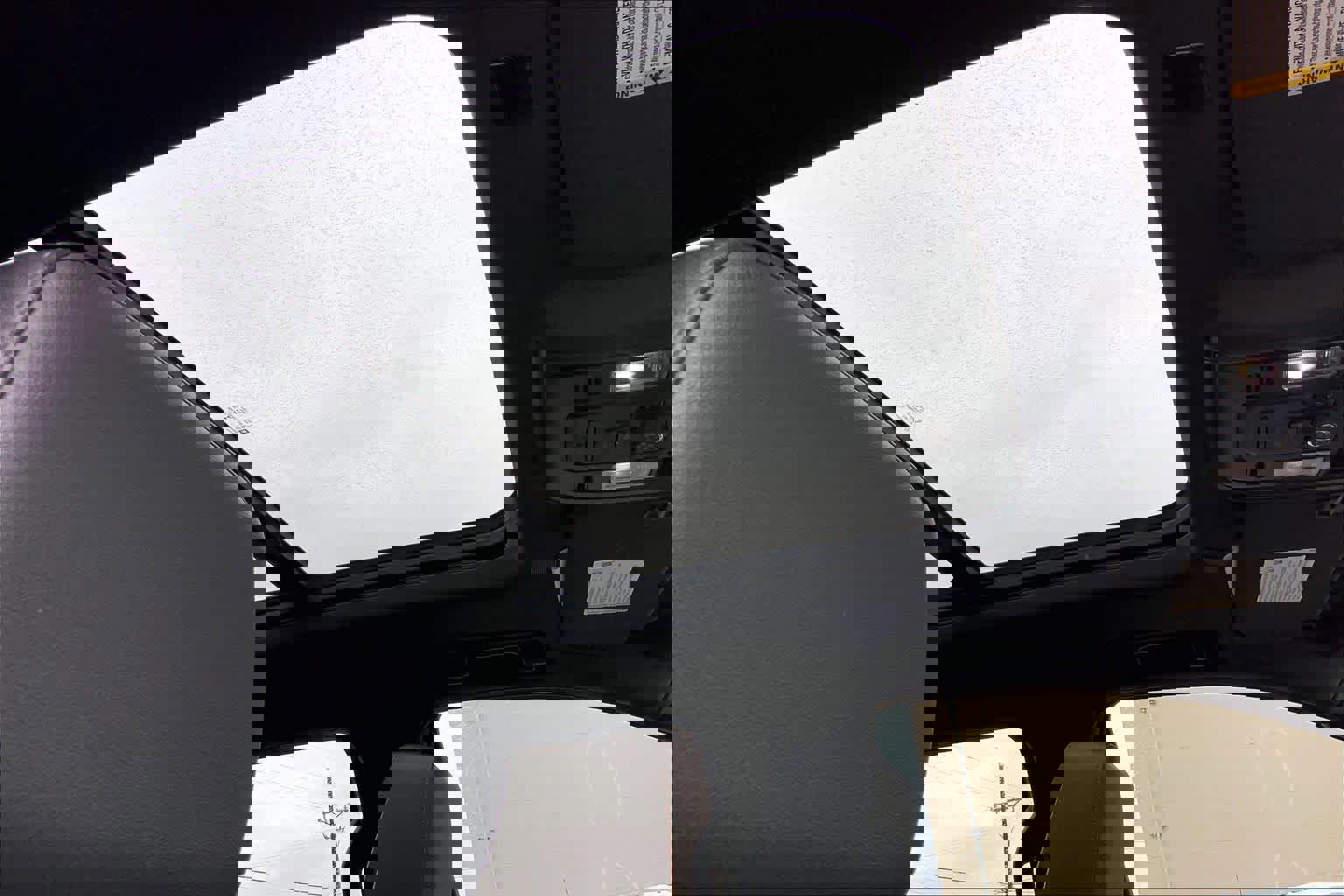 Used 2022 Chevrolet Tahoe Z71 w/ Luxury Package image 14