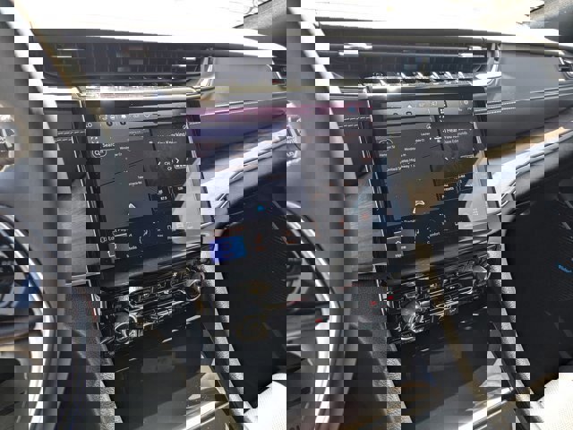 Used 2023 Jeep Grand Cherokee L Overland w/ Luxury Tech Group IV image 24