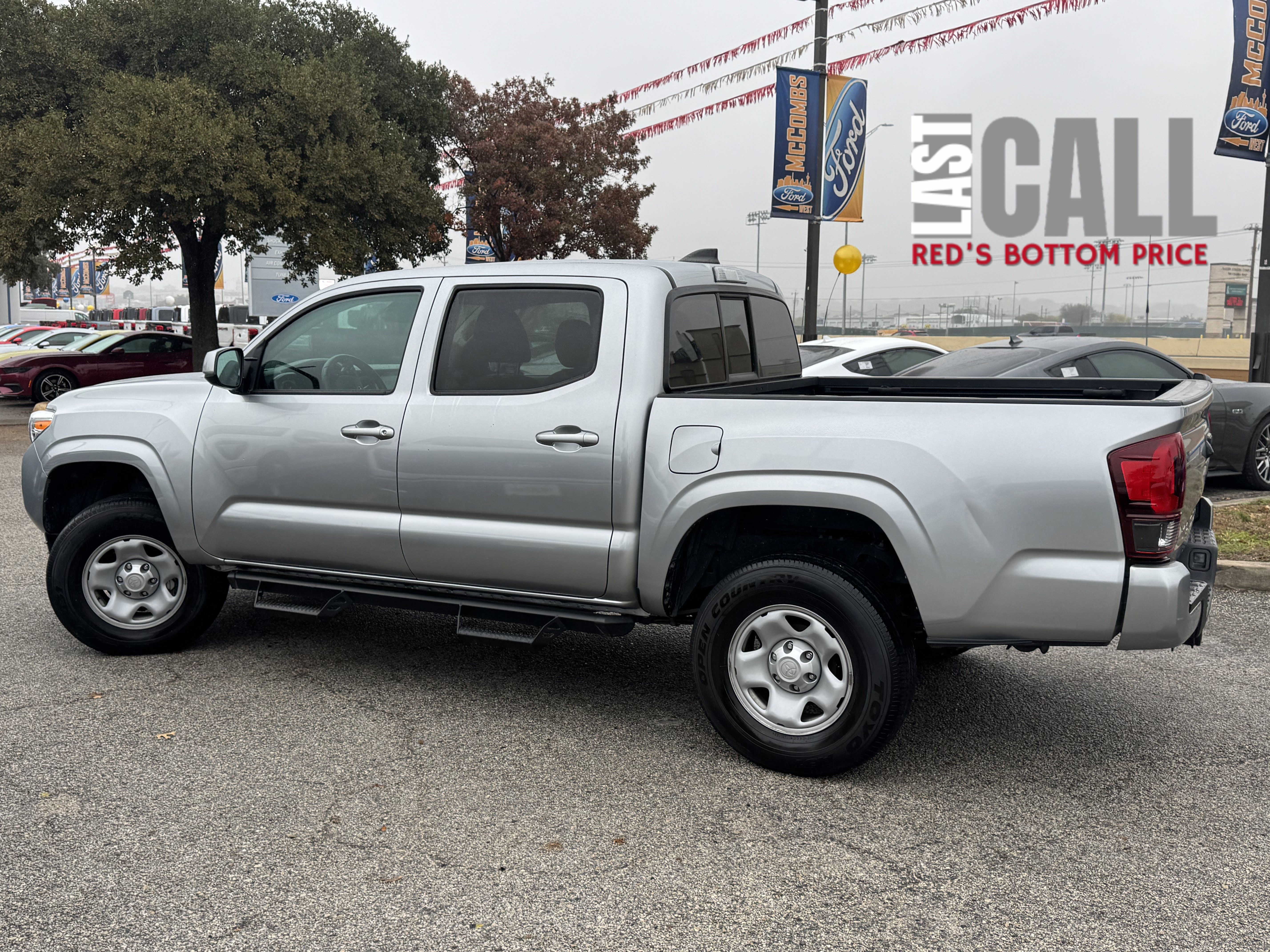 Used 2023 Toyota Tacoma SR image 5