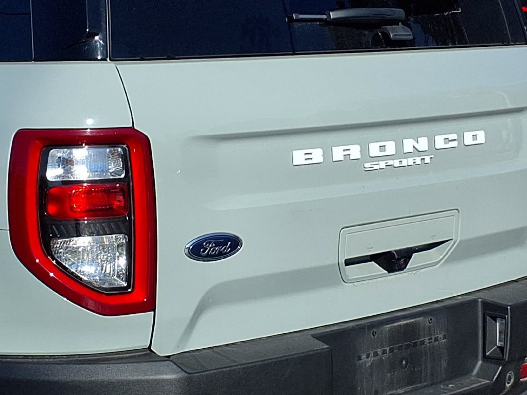Certified 2023 Ford Bronco Sport Outer Banks AWD/4WD image 8