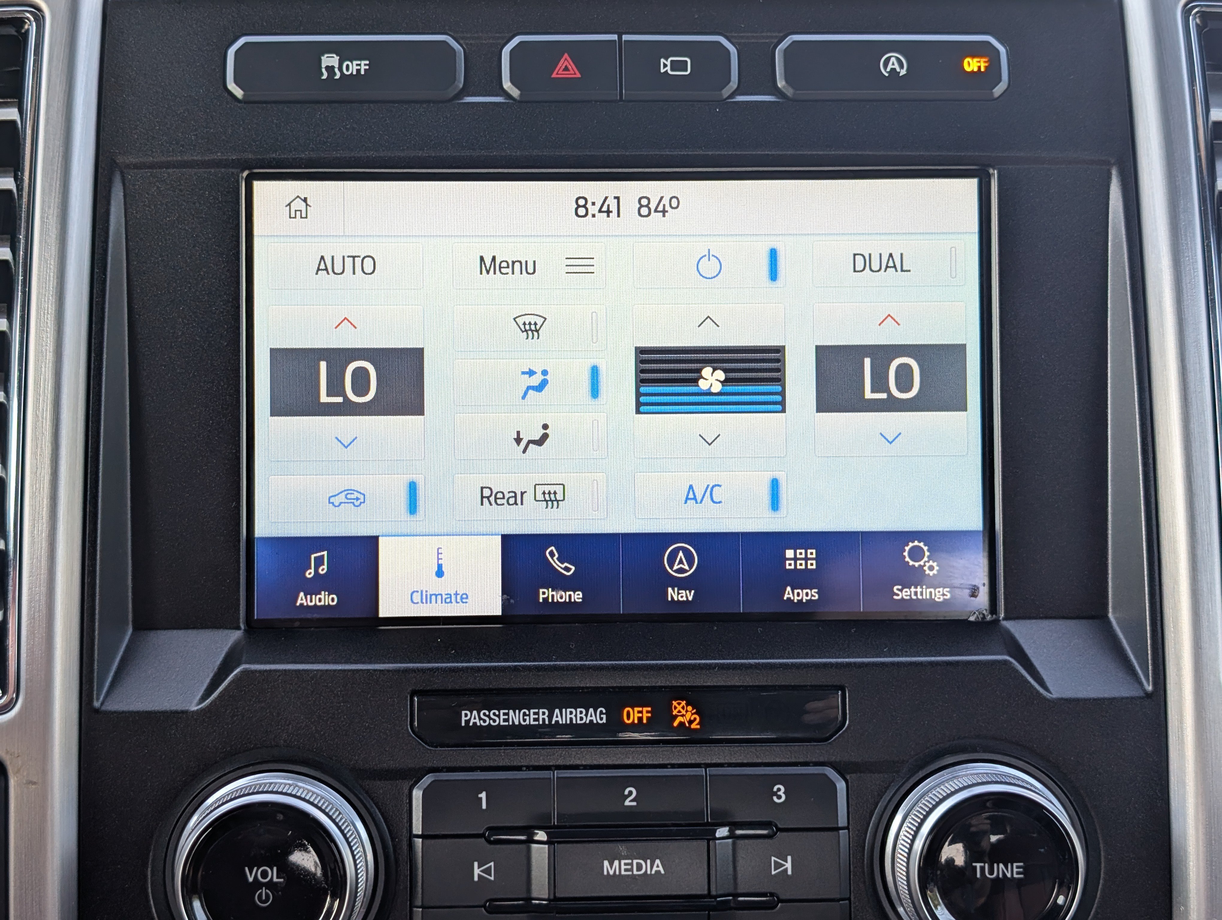Certified 2020 Ford F150 Platinum w/ Equipment Group 701A Luxury AWD/4WD image 30