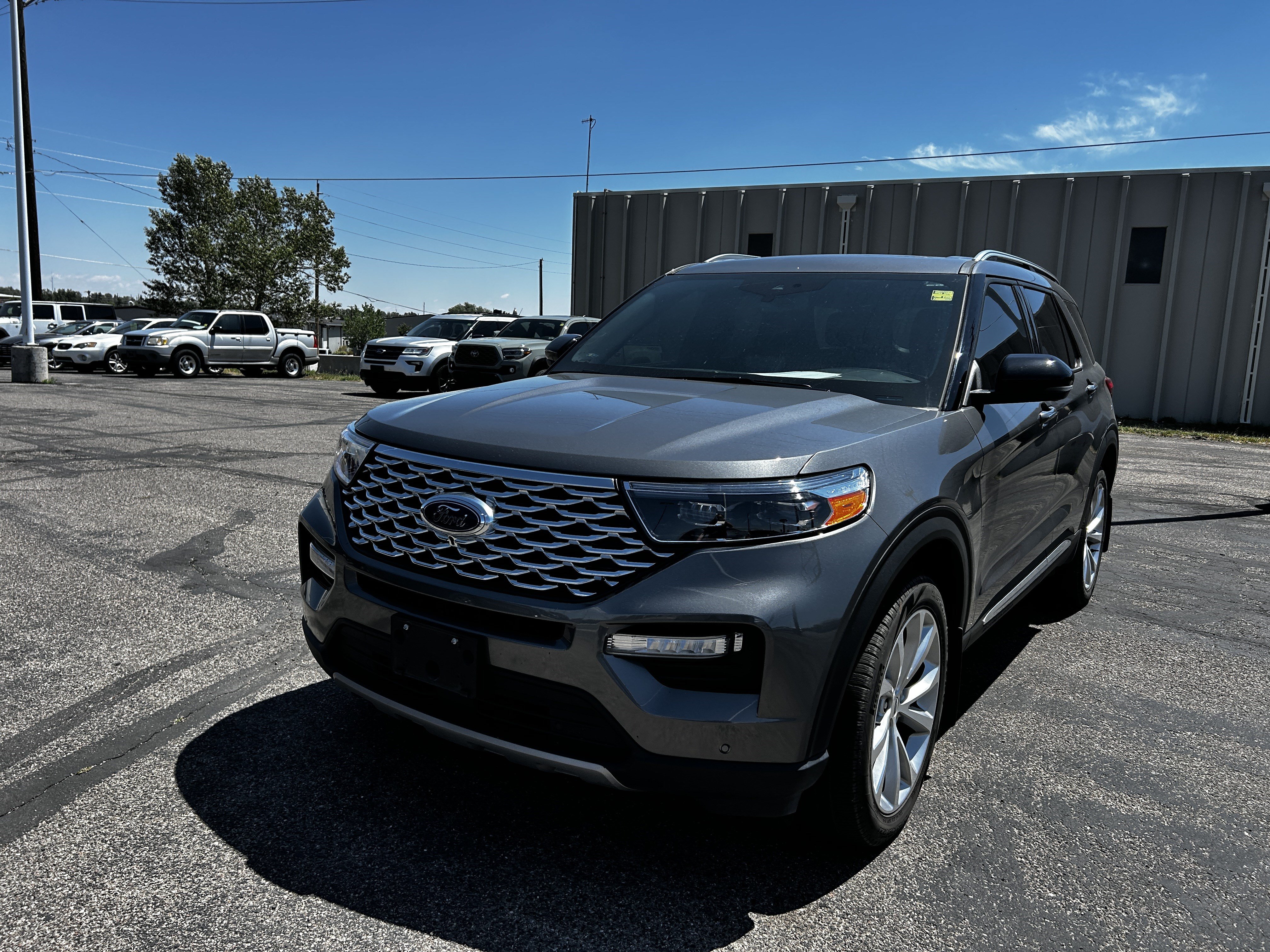 Certified 2023 Ford Explorer Platinum w/ Premium Technology Package AWD/4WD image 18