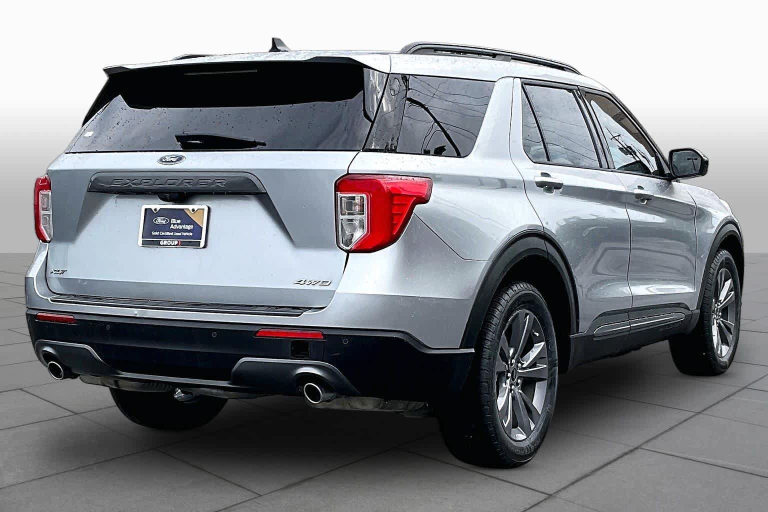 Certified 2022 Ford Explorer XLT w/ Equipment Group 202A AWD/4WD image 13