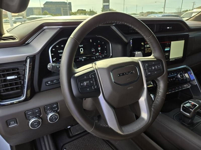 Used 2023 GMC Sierra 1500 Denali w/ Denali Reserve Package AWD/4WD image 11