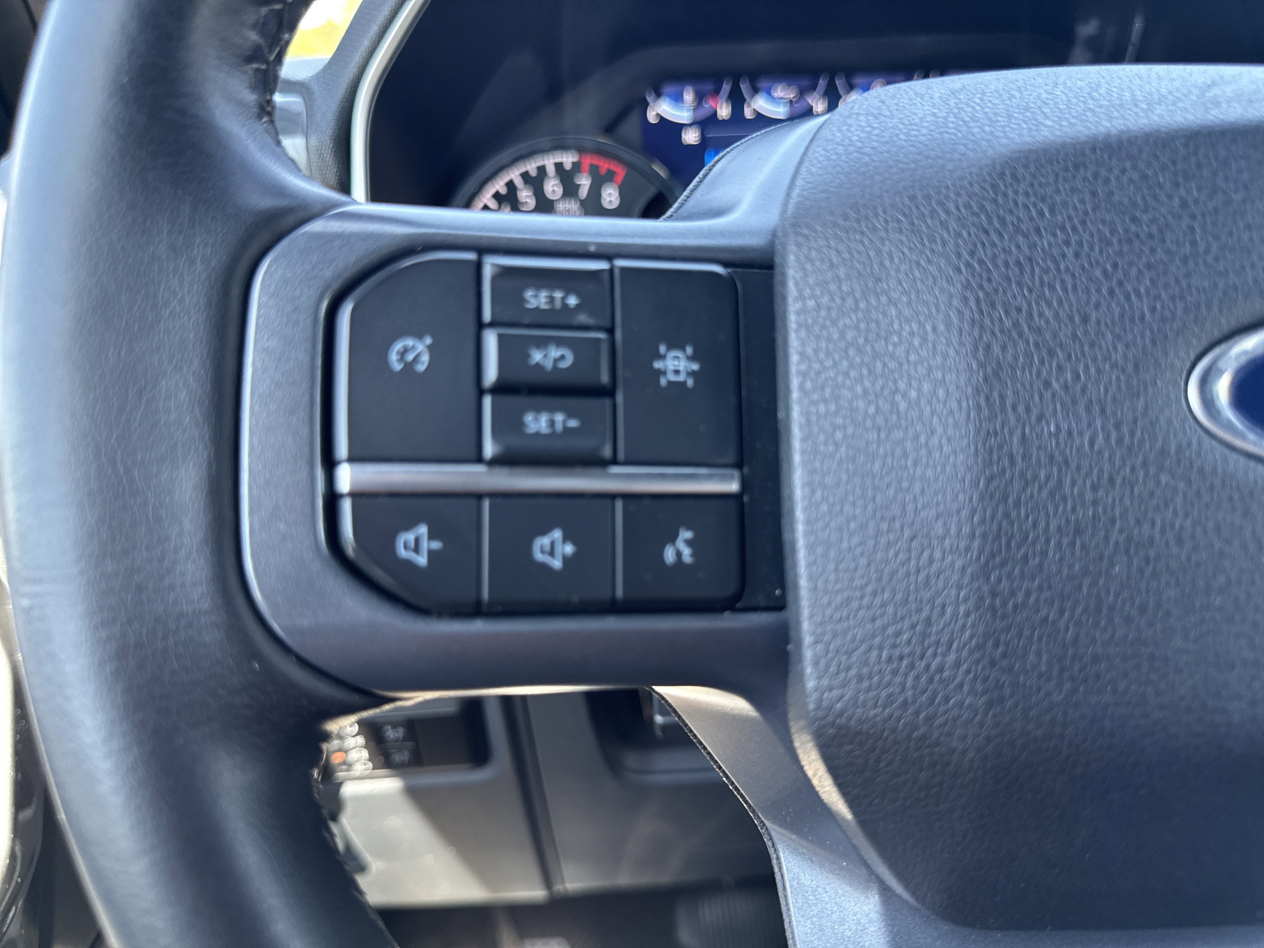 Certified 2023 Ford F150 Lariat AWD/4WD image 32