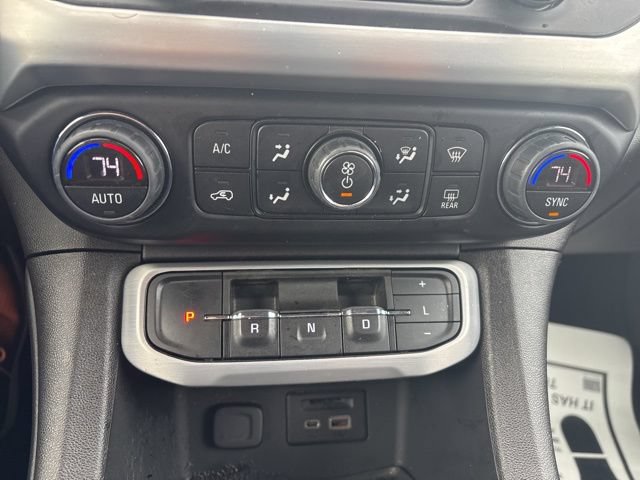 Used 2023 GMC Acadia SLT FWD image 16